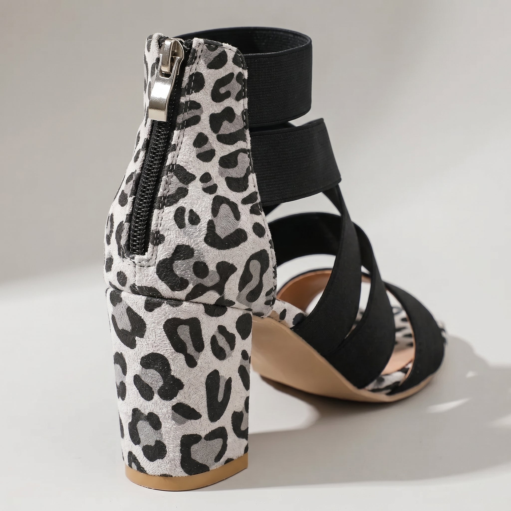 Chaussures à talons hauts épais, imprimé léopard blanc